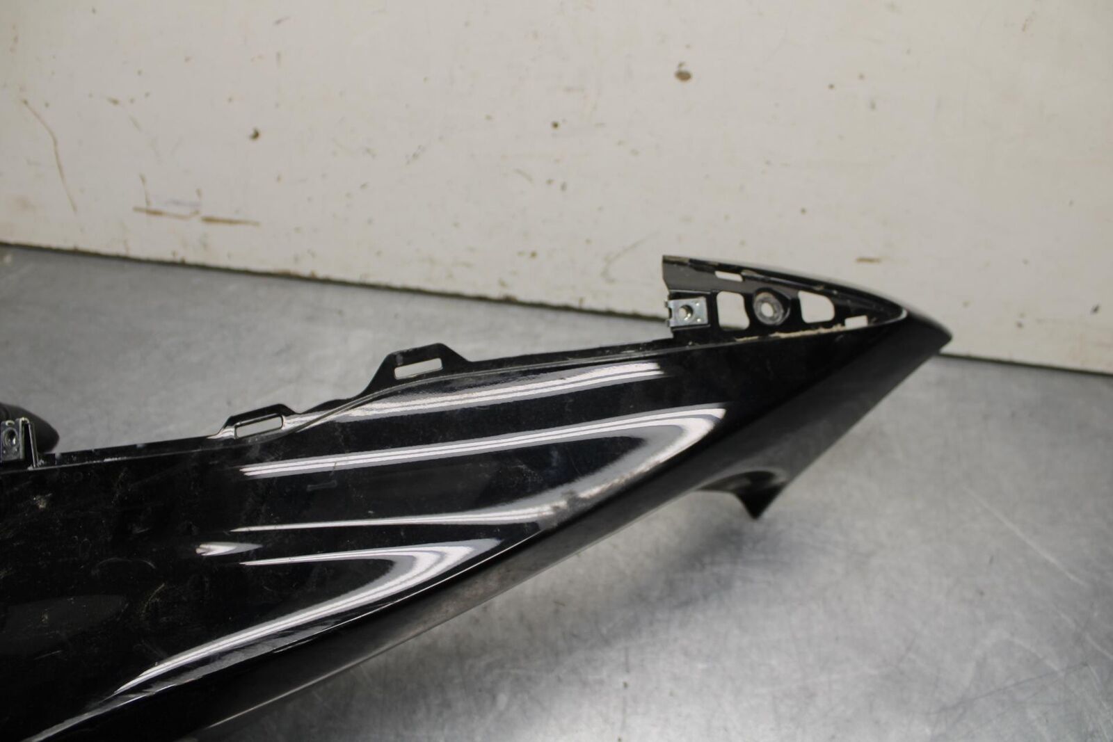 11-23 SUZUKI GSXR 750 RIGHT FRONT UPPER NOSE FAIRING COWL SHROUD BB630