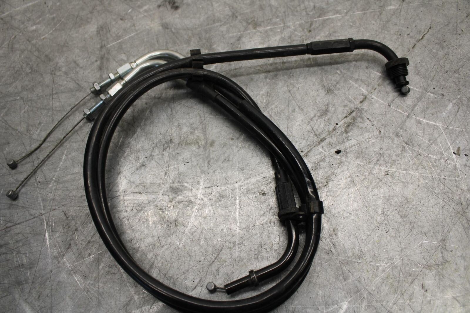 1993 Suzuki GSXR1100W THROTTLE CABLES LINES BB46