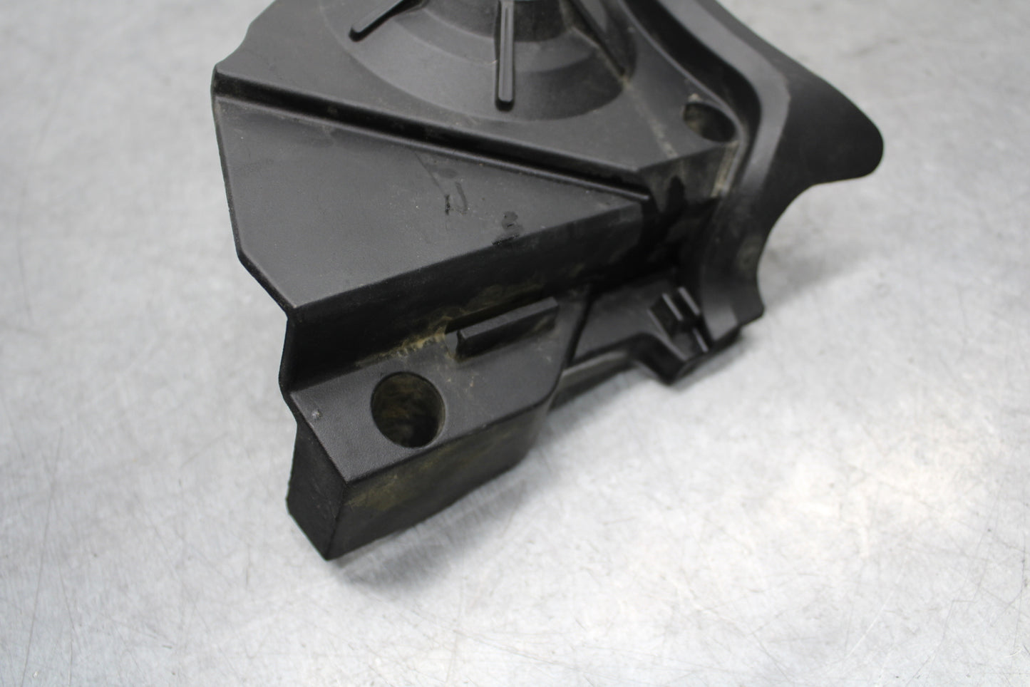 20-23 APRILIA RS660 ENGINE SPROCKET COVER BB643