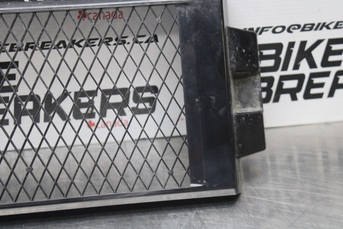 15 SUZUKI BOULEVARD C50 RADIATOR GRILLE GRILL SHIELD GUARD BB775