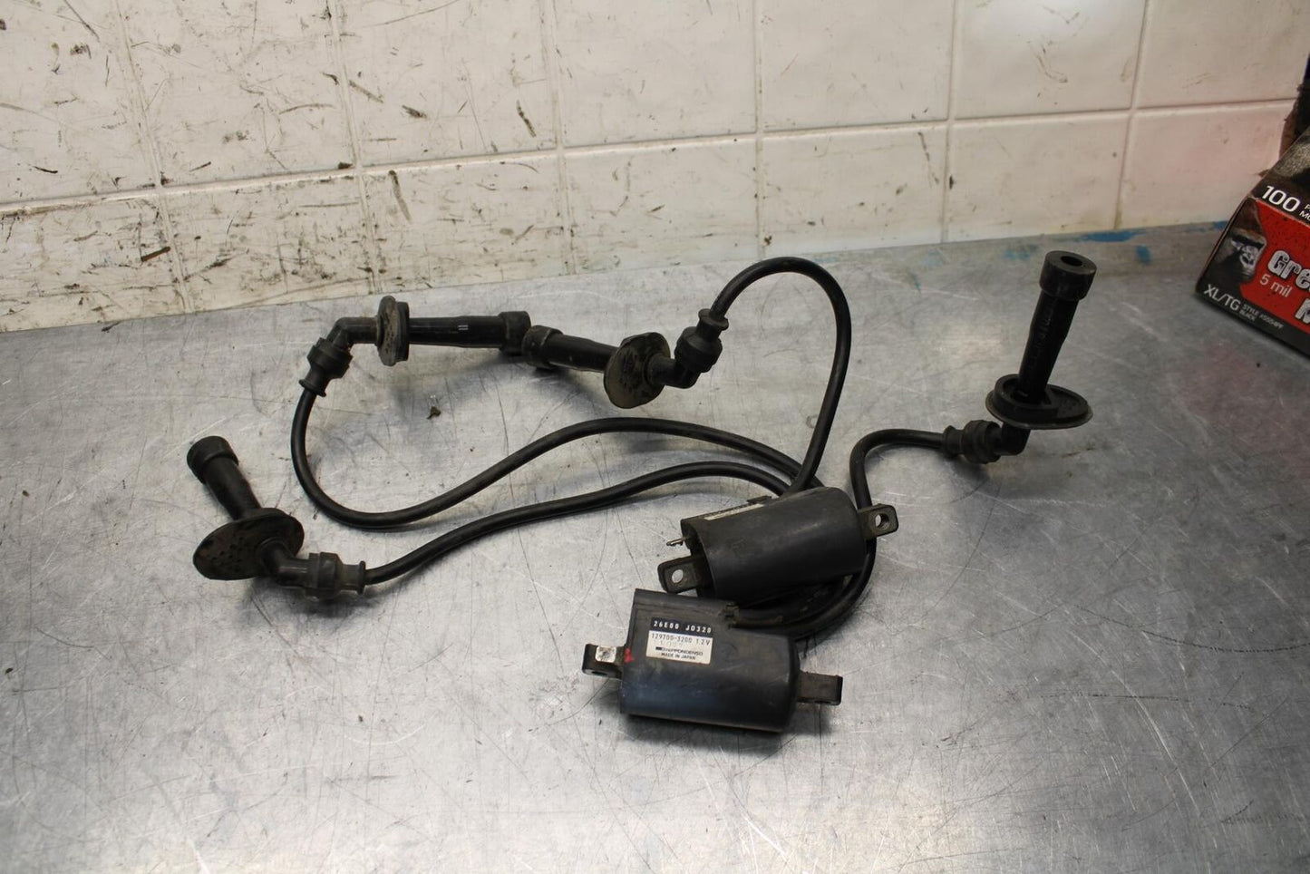 1997 Suzuki Bandit 1200 GSF1200S IGNITION COILS COIL SPARK PLUG CAPS BB559