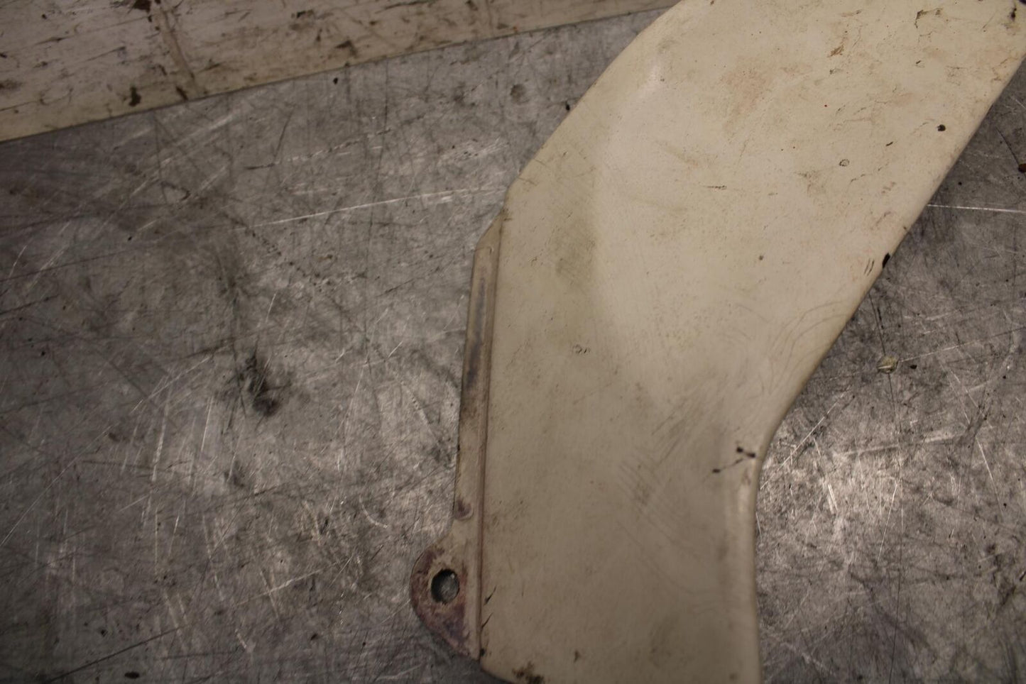 1999 Yamaha YZF R1 LEFT FRONT DUCT COVER PANEL COWL BB50