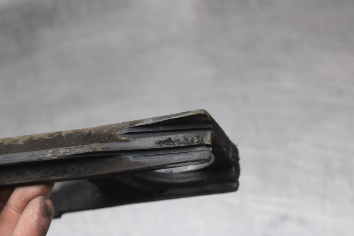 08-10 SUZUKI GSXR 600 SWINGARM CHAIN BUFFER SLIDER GUIDE BB803