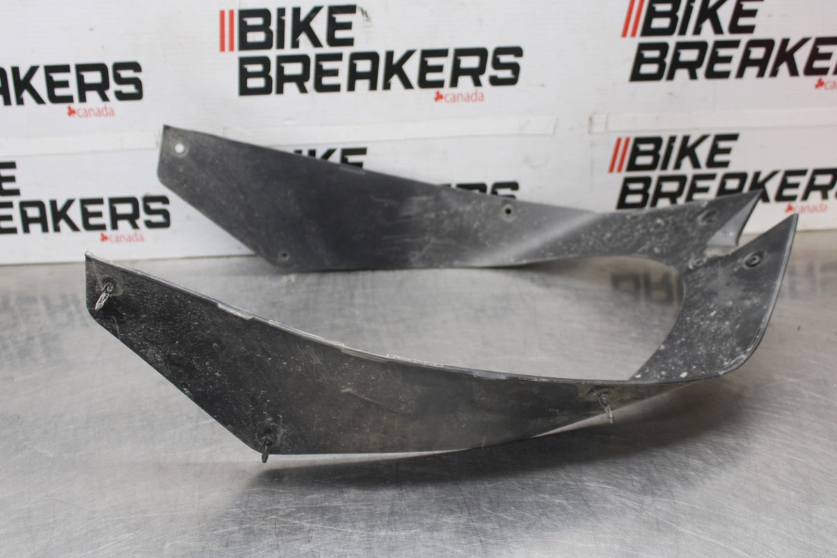 24-25 KAWASAKI NINJA 500 EX500J ABS LOWER FRONT UPPER INNER HEADLIGHT COWL BB934