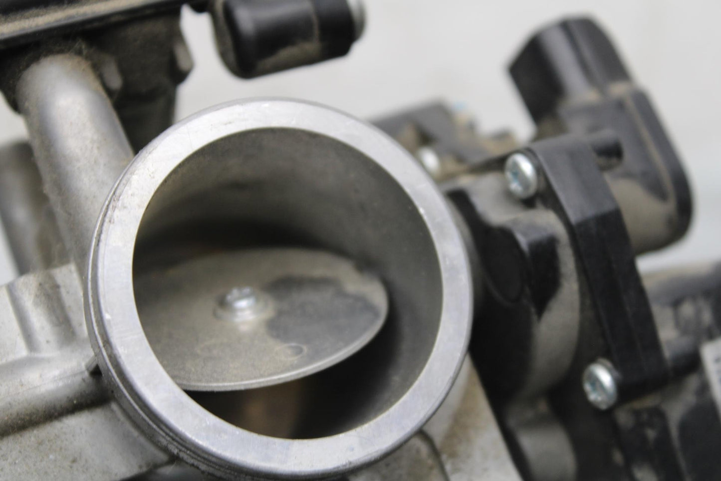 2014 Kawasaki Ninja 650 EX650E MAIN FUEL INJECTORS / THROTTLE BODIES BB569