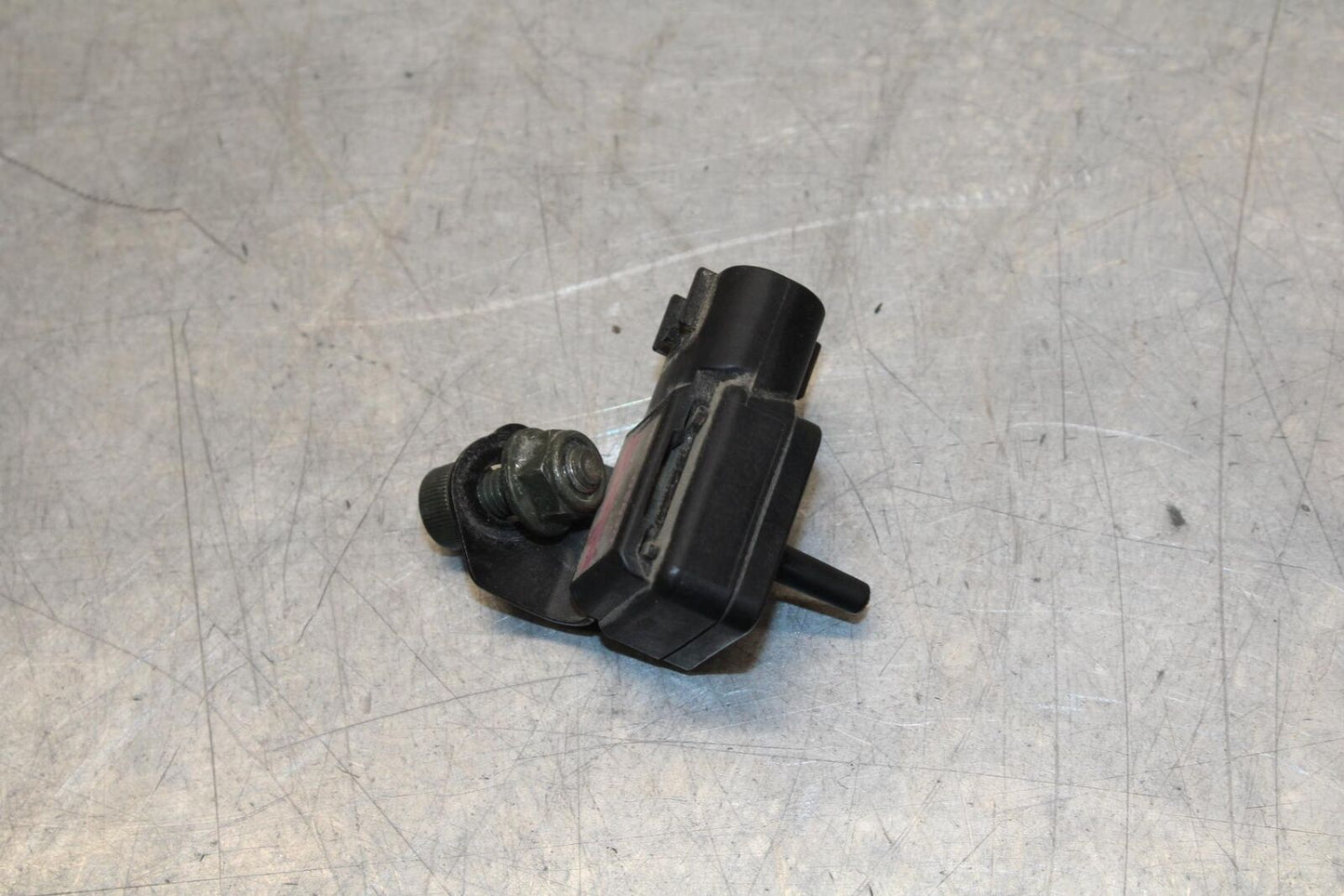 2001 Suzuki GSXR600 MAP MASS AIR FLOW PRESSURE SENSOR 15620-35F00 BB59