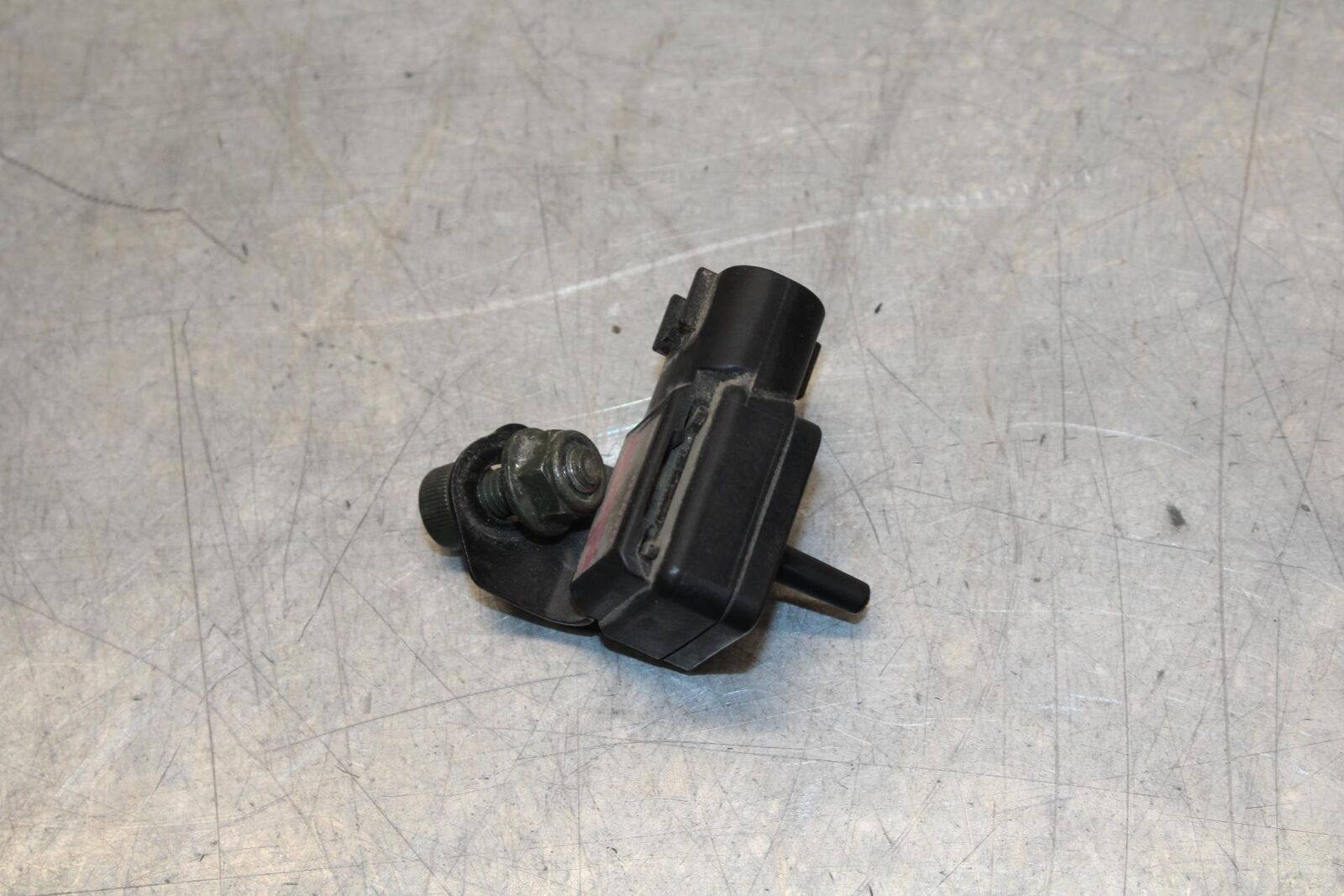 2001 Suzuki GSXR600 MAP MASS AIR FLOW PRESSURE SENSOR 15620-35F00 BB59