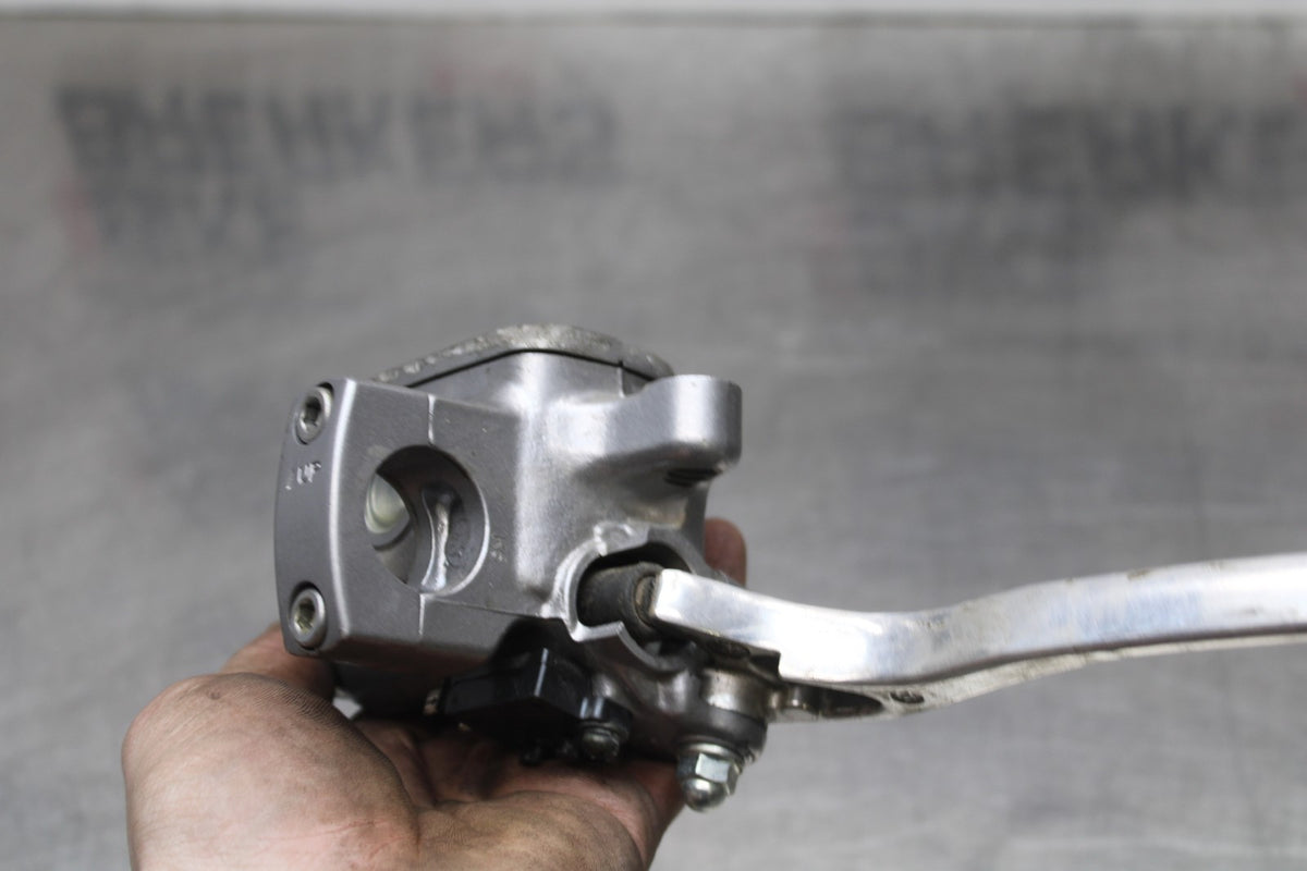 07 HONDA VTX1300R FRONT BRAKE MASTER CYLINDER BB825