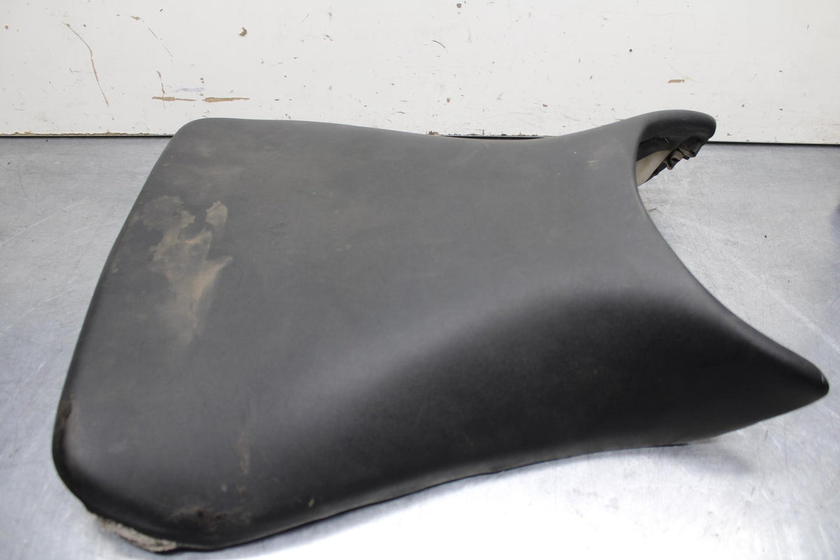 03-05 YAMAHA YZF R6  FRONT DRIVERS SEAT PAD SADDLE PILLION BB622