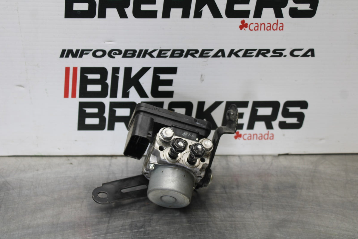 23-26 KAWASAKI NINJA ZX4RR ABS PUMP UNIT MODULE BB872