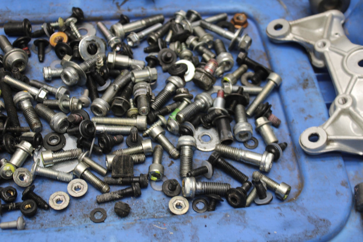 16 DUCATI 959 PANIGALE MOUNTING BOLTS HARDWARE SCREWS BB912
