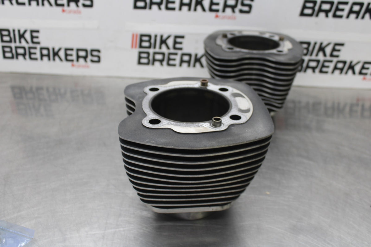 14 HARLEY-DAVIDSON STREET GLIDE ENGINE TOP END CYLINDER & PISTON SET PAIR BB880
