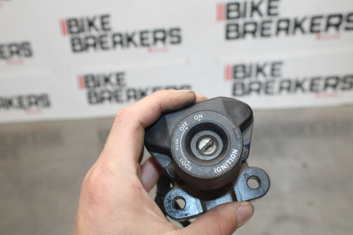 17 YAMAHA YZF R6 IGNITION LOCK NO KEY BB922