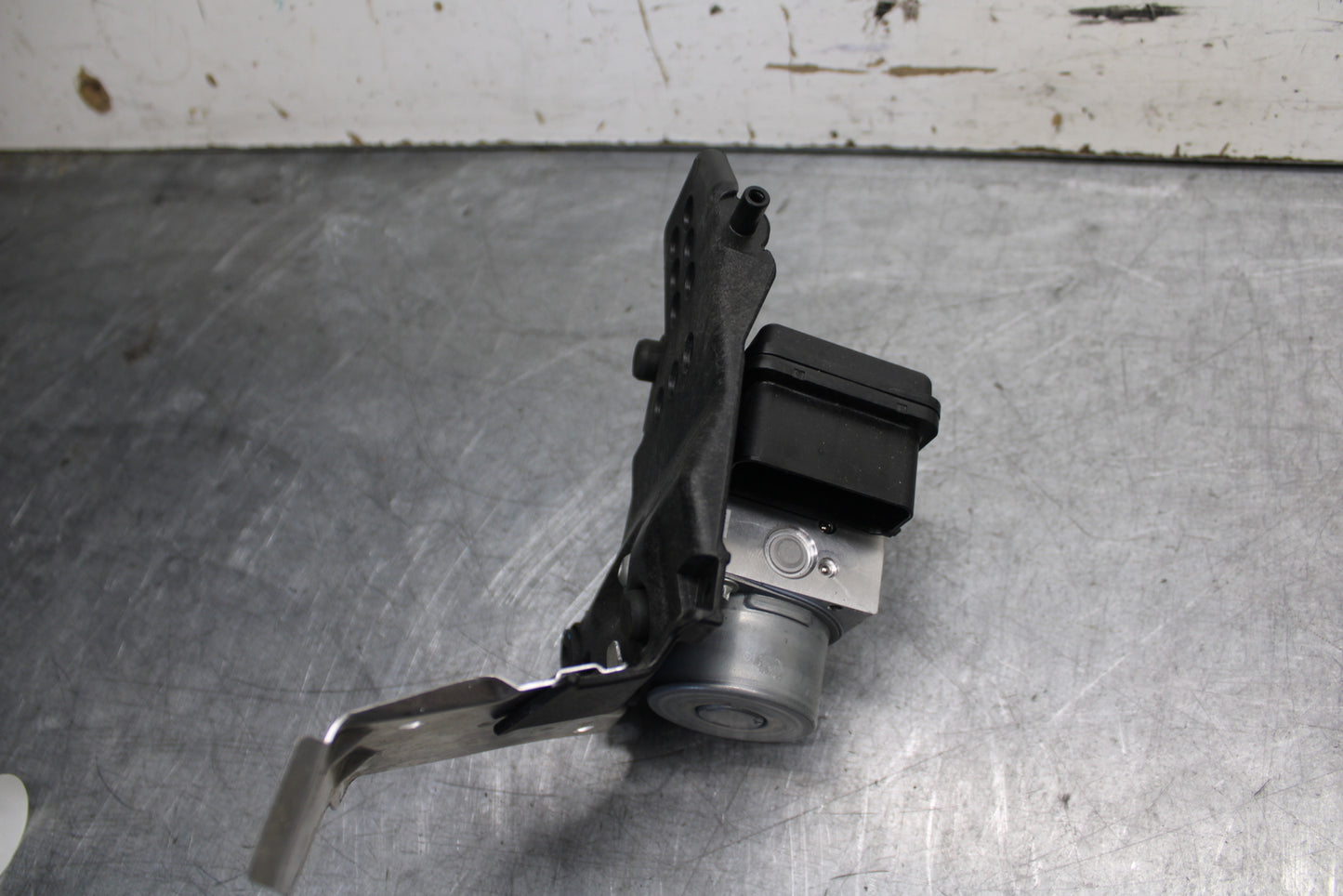 21-24 APRILIA RSV4 ABS PUMP UNIT MODULE BB668