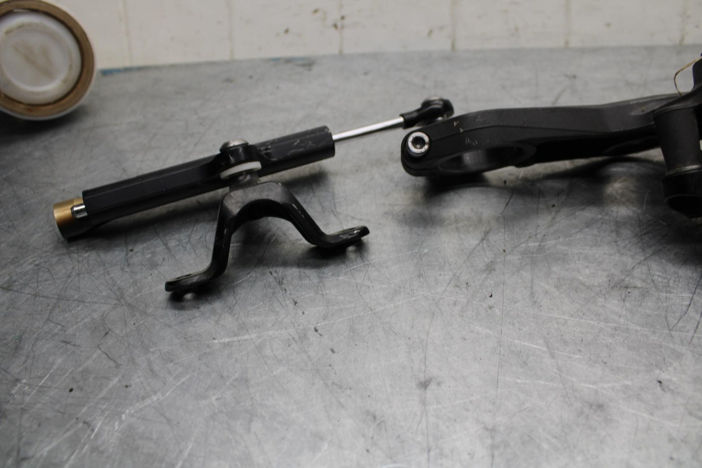 11-15 KAWASAKI ZX1000R FORKS UPPER TRIPLE TREE CLAMP STEERING DAMPER BB445