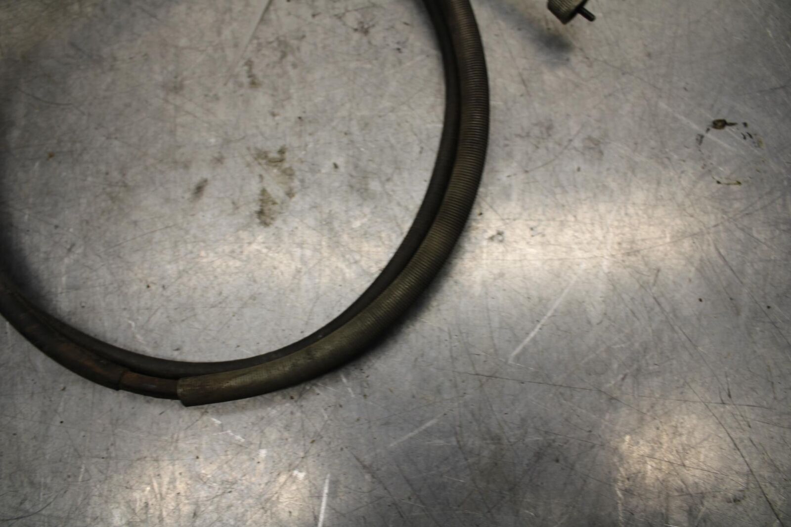 75 SUZUKI GT 550 SPEEDOMETER DRIVE SPEEDO LINE BB72