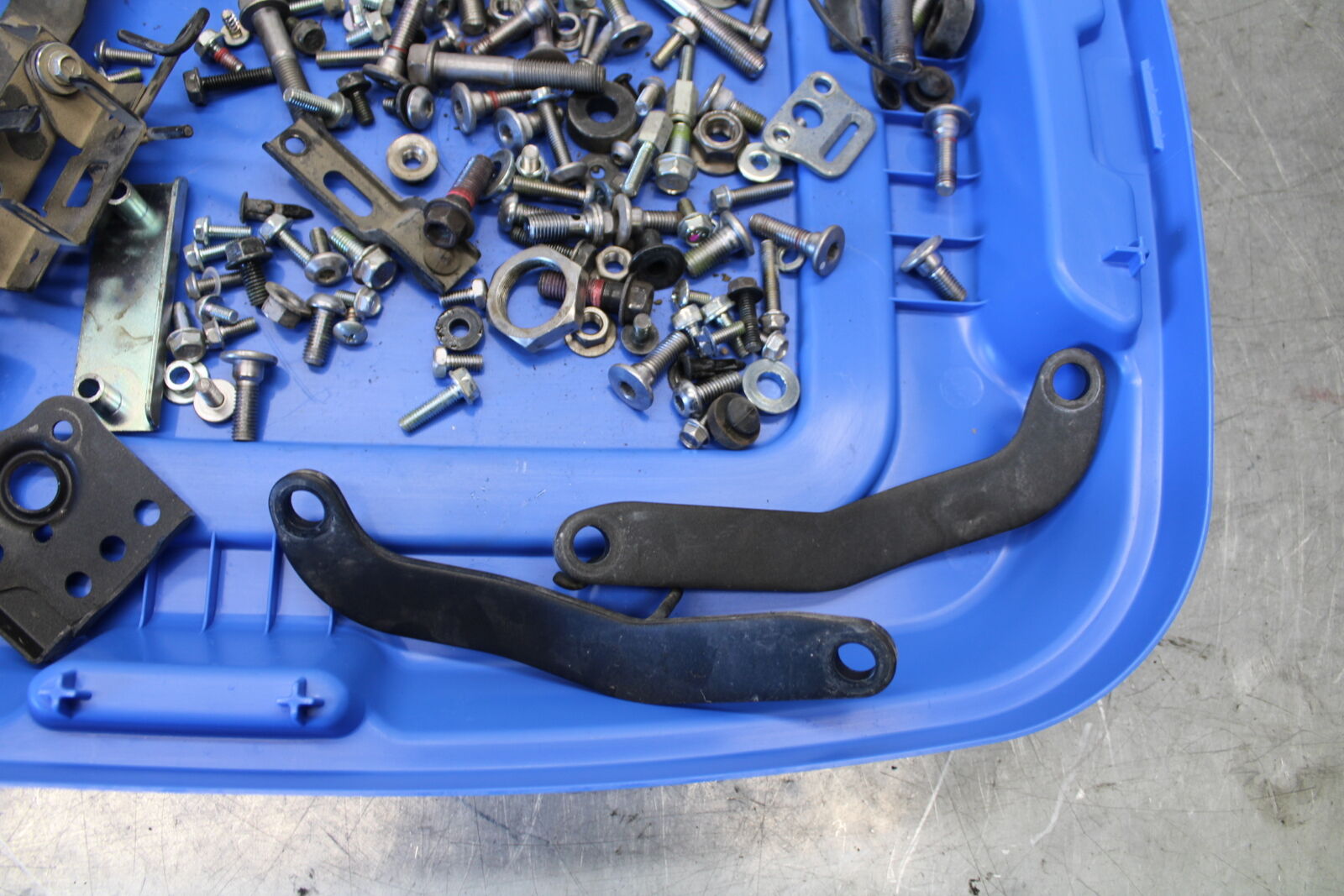 19-22 KAWASAKI Z400 ENGINE MOUNTING BOLTS HARDWARE MOTOR SCREWS BB708