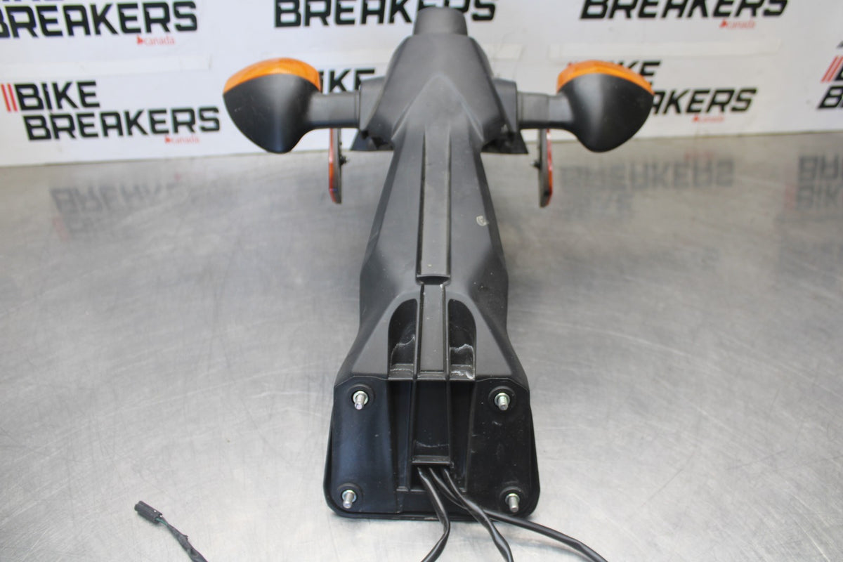 23 YAMAHA YZF R3 REAR BACK FENDER MUD GUARD BB003-B