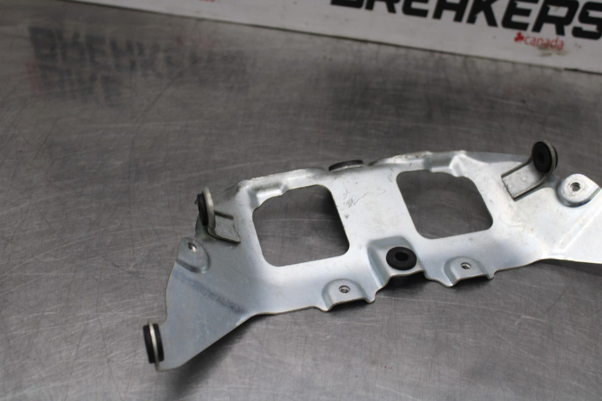 06-07 SUZUKI GSXR 600 FRONT GAS TANK BRACKET MOUNT BB880