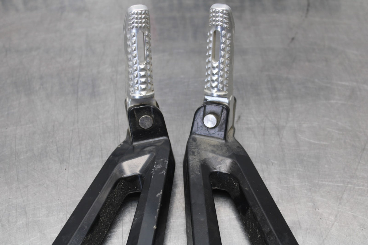12-14 BMW S1000RR REAR BACK PASSENGER PEG SET PAIR BB204