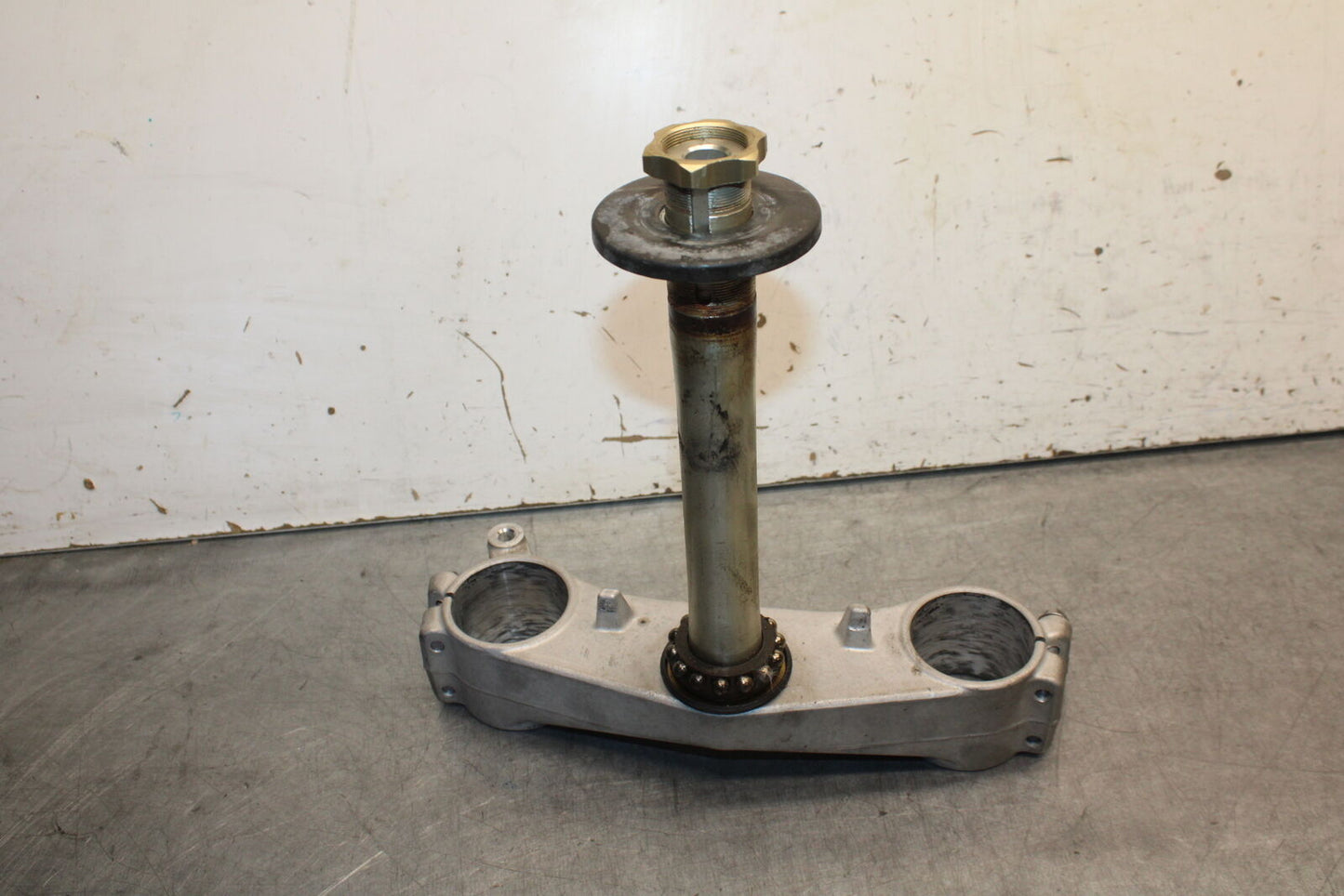 05-06 SUZUKI GSXR1000 FRONT FORKS CLAMP LOWER TRIPLE TREE STEM 51410-41G00 BB677