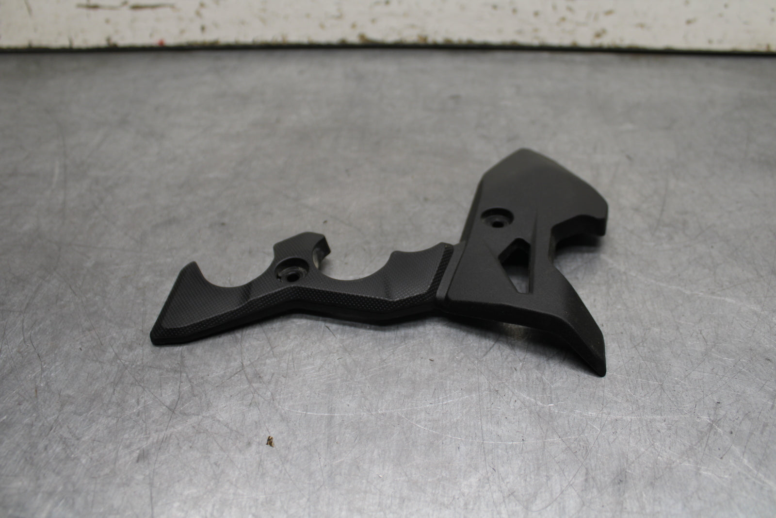 24 KAWASAKI NINJA 500 ABS RIGHT FRAME/ REARSET SIDE COVER COWL PANEL TRIM BB730