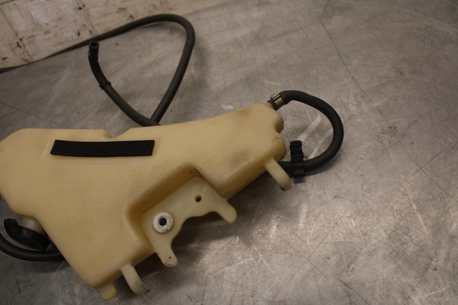 2010 Aprilia RSV1000R COOLANT WATER TANK RESERVOIR BOTTLE BB513