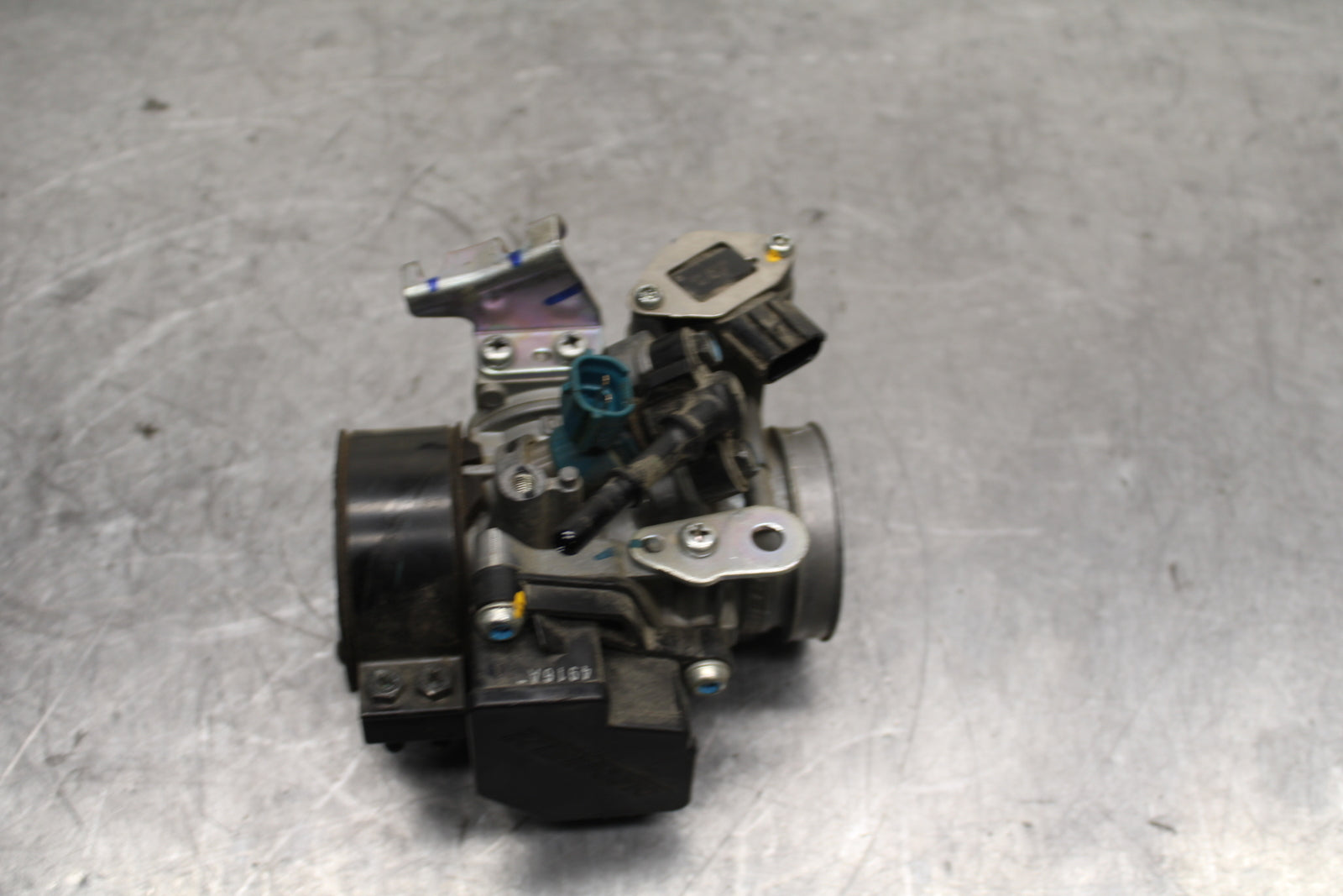15-16 HONDA CB300F MAIN FUEL INJECTORS / THROTTLE BODIES BB740