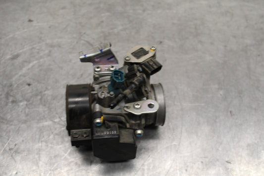 15-16 HONDA CB300F MAIN FUEL INJECTORS / THROTTLE BODIES BB740