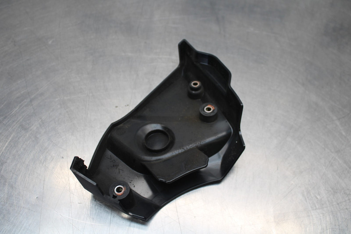 23-24 YAMAHA MT-07 ENGINE SPROCKET COVER BB194