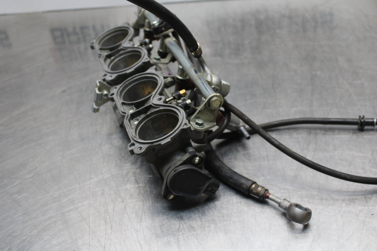 06-07 HONDA CBR1000RR MAIN FUEL INJECTORS / THROTTLE BODIES BB166