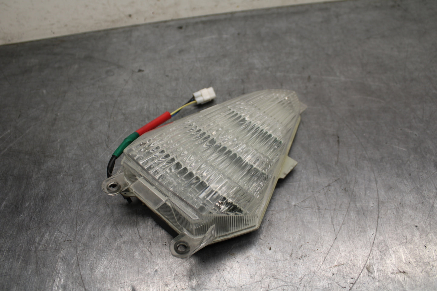 08-16 YAMAHA YZF R6 REAR TAIL TAILLIGHT BACK BRAKE LIGHT BB127
