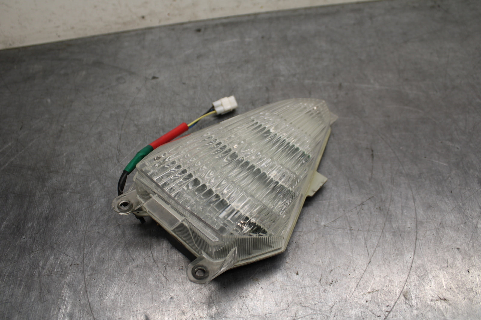 08-16 YAMAHA YZF R6 REAR TAIL TAILLIGHT BACK BRAKE LIGHT BB127