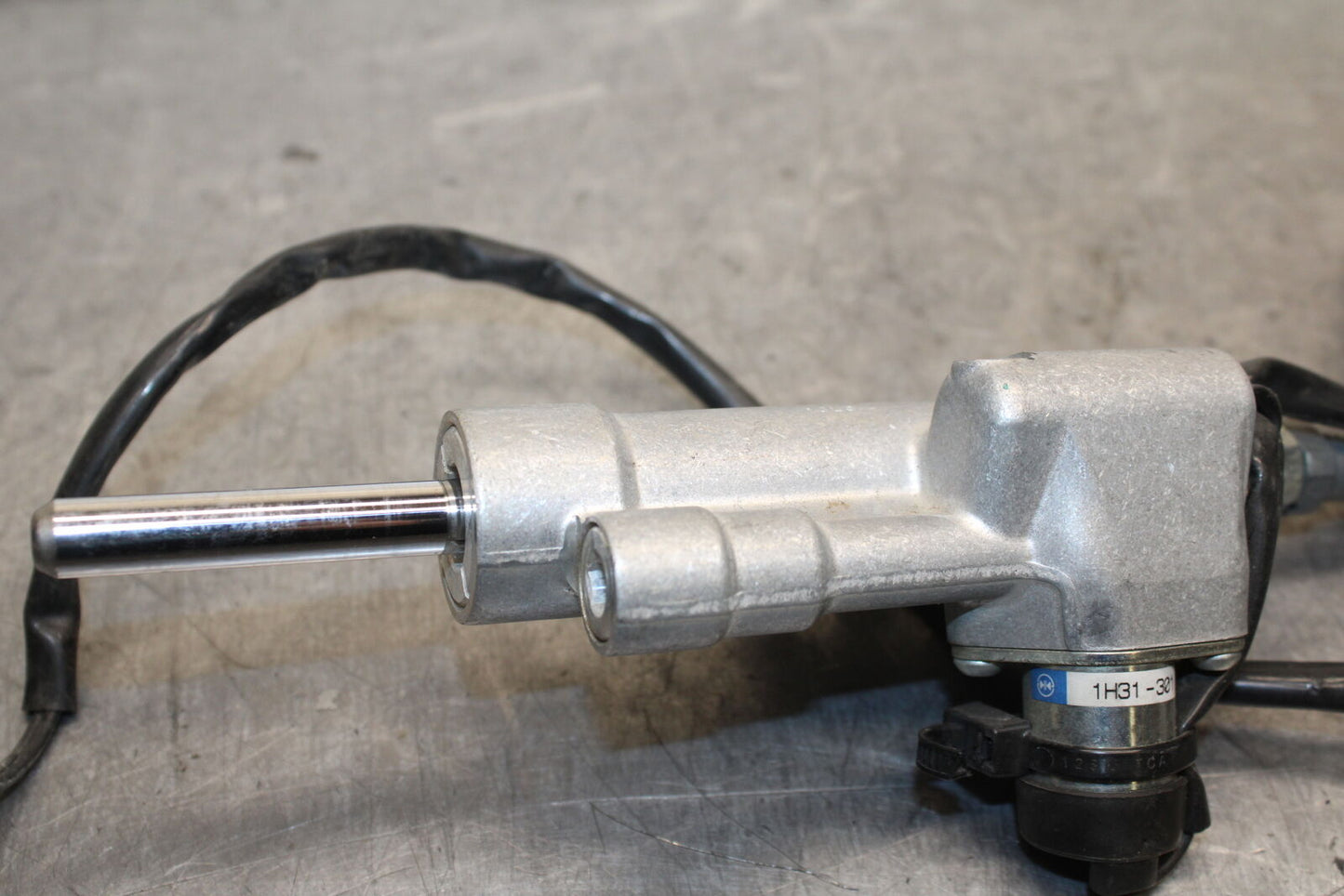09-14 YAMAHA YZF R1 STEERING DAMPER STABILIZER 14B-23490-10-00 BB118