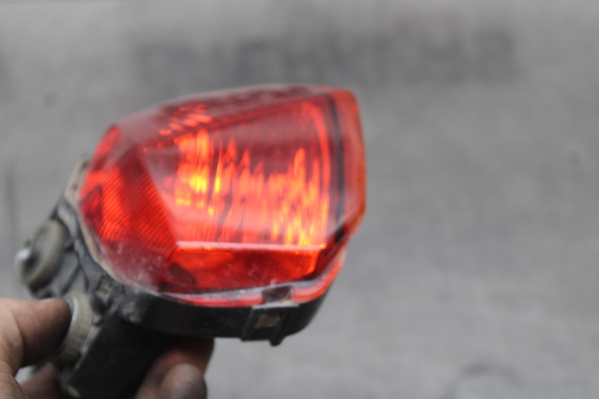 09 KAWASAKI NINJA 250R REAR TAIL TAILLIGHT BACK BRAKE LIGHT BB824