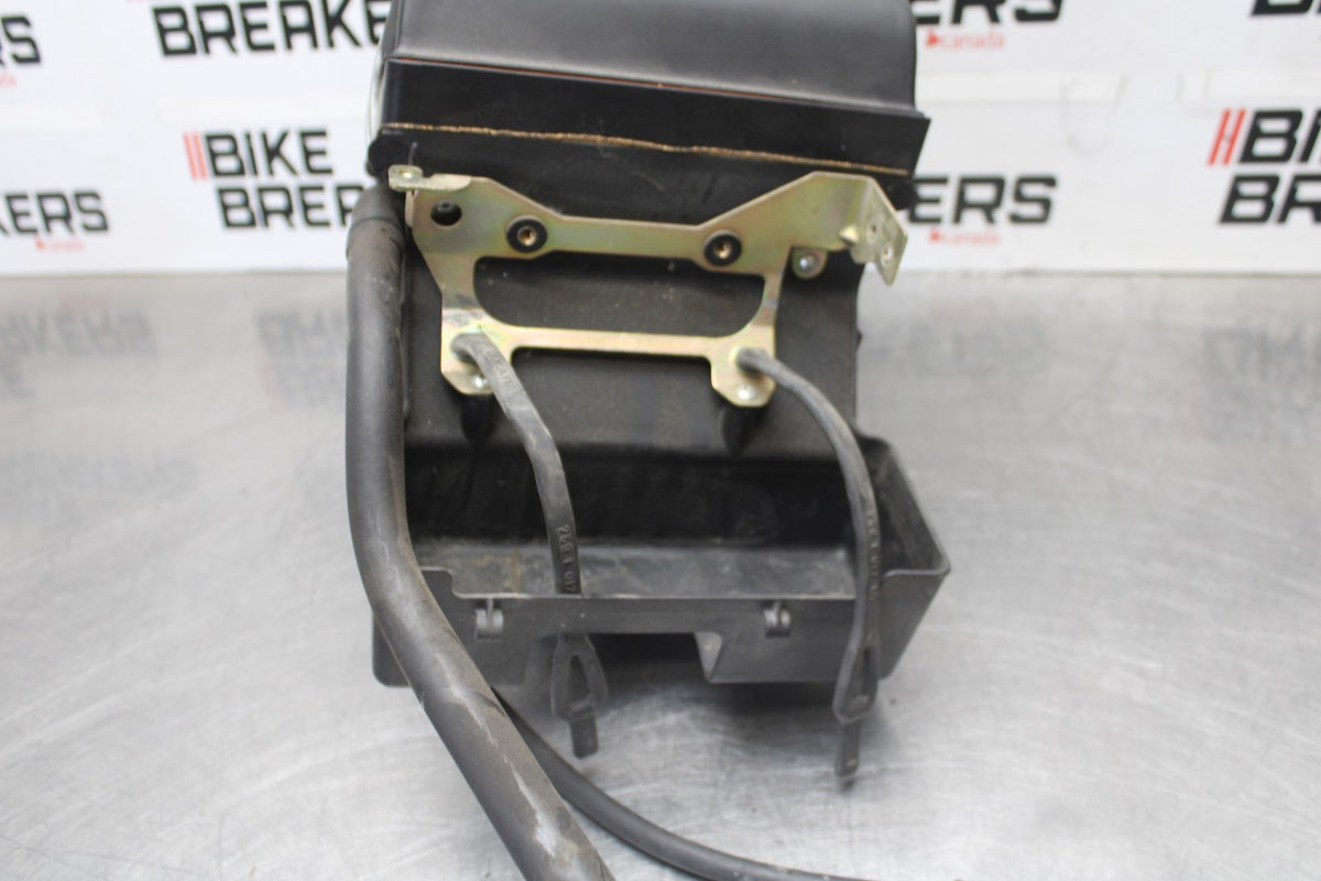 05 DUCATI SUPERSPORT 800 AIRBOX AIR INTAKE FILTER BOX BB913