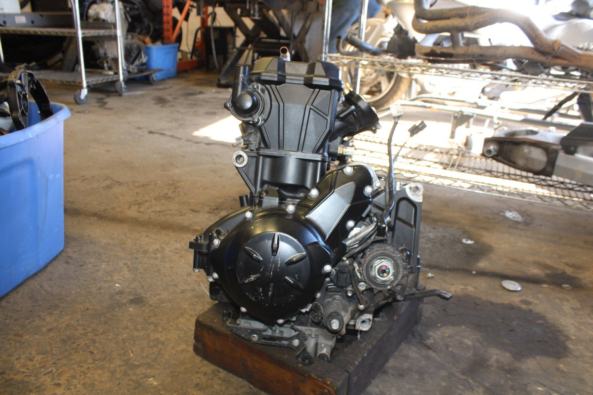 23 KAWASAKI NINJA 650 EX650 ENGINE MOTOR ONLY 2,873KM!! BB920