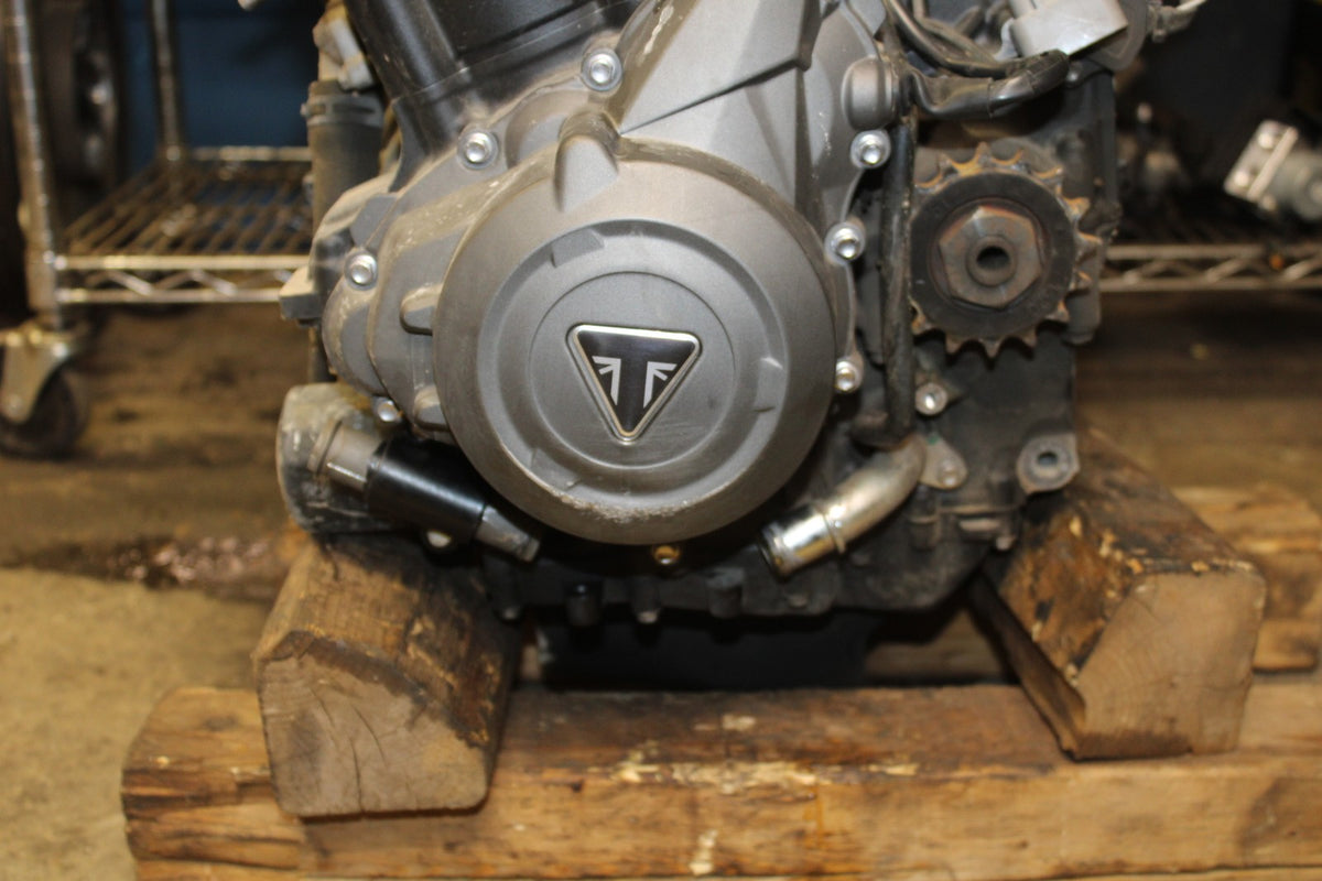 20 TRIUMPH STREET TRIPLE 765 15,358KM ENGINE MOTOR BB864