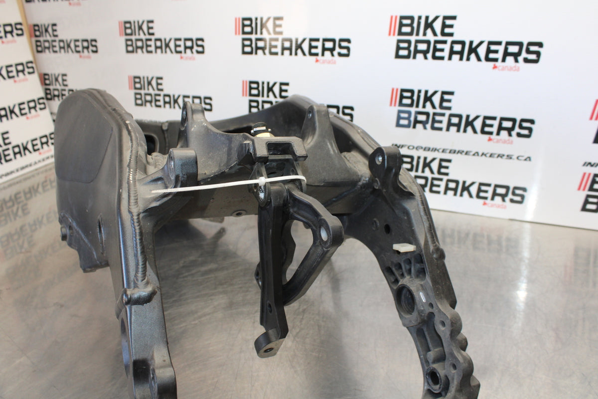 04-05 KAWASAKI NINJA ZX10R FRAME CHASSIS BB163