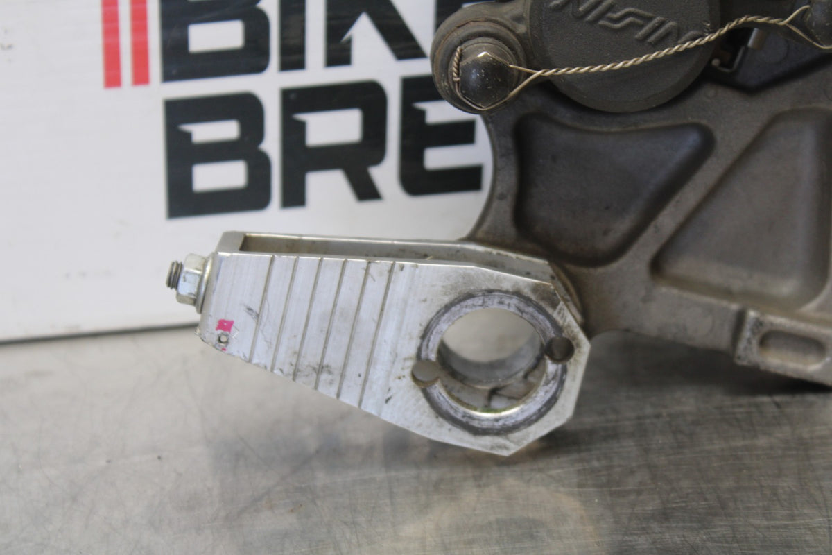 06-07 YAMAHA YZF R6 REAR BACK BRAKE CALIPER W MOUNT BRACKET BB763