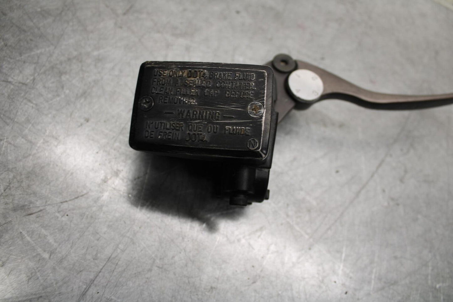 2001 Kawasaki Ninja ZX6 ZX600E FRONT BRAKE MASTER CYLINDER w/ LEVER BB547