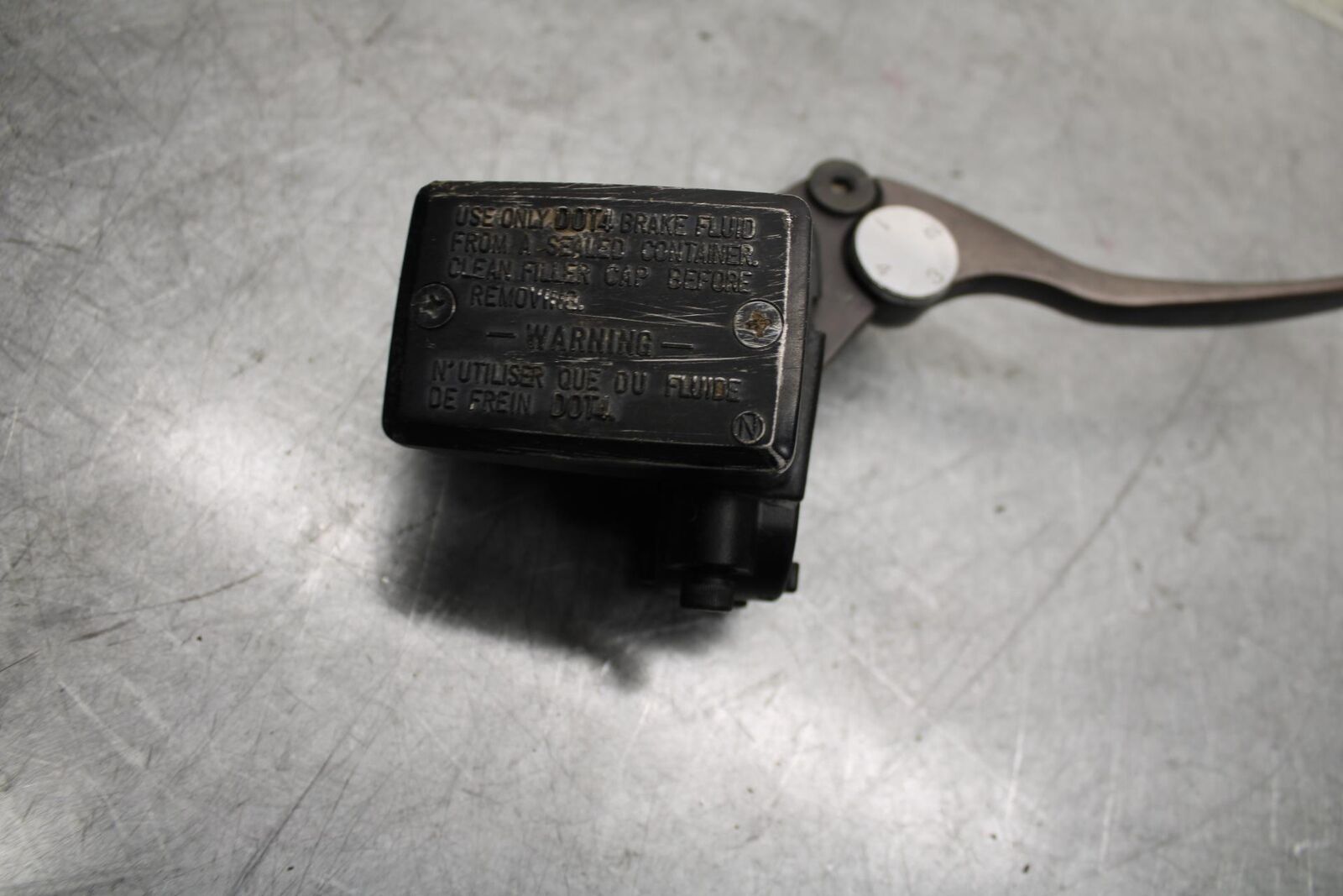 2001 Kawasaki Ninja ZX6 ZX600E FRONT BRAKE MASTER CYLINDER w/ LEVER BB547