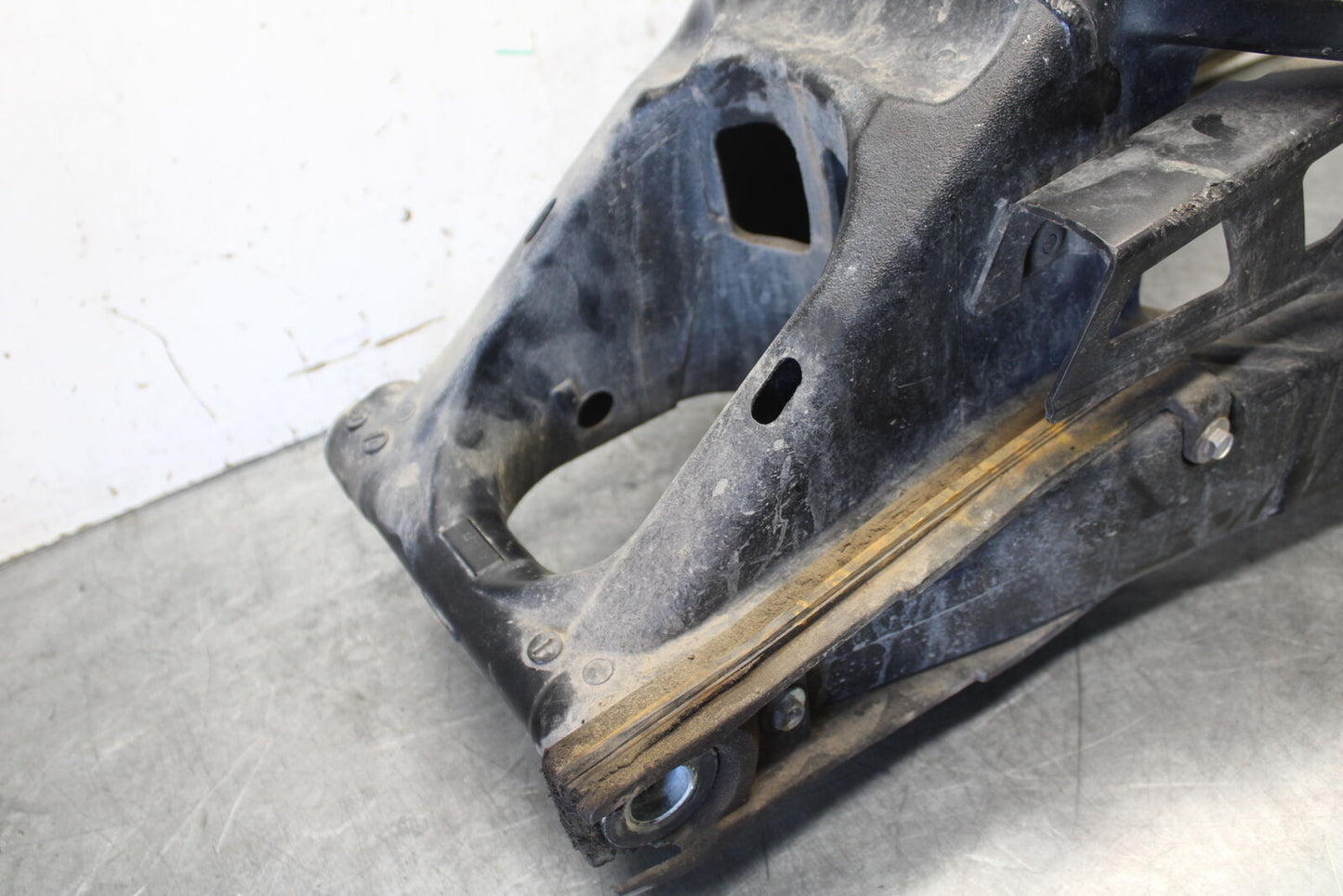 06-07 SUZUKI GSXR 600 REAR SWINGARM BACK SUSPENSION SWING ARM BB694