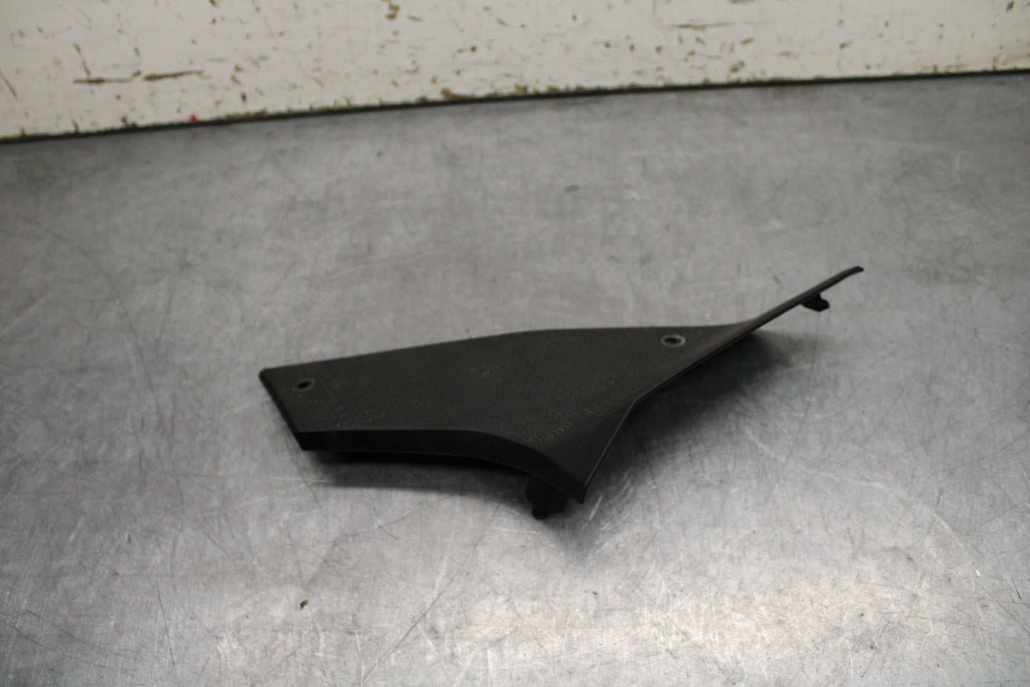 24 KAWASAKI NINJA 500 ABS RIGHT FRONT DUCT COVER PANEL COWL BB730