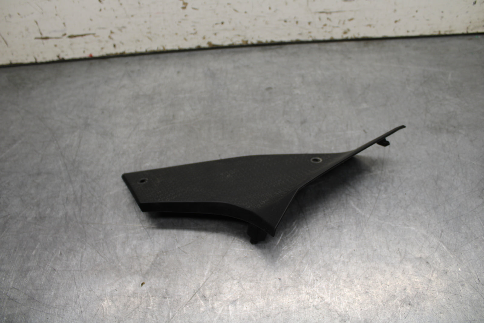 24 KAWASAKI NINJA 500 ABS RIGHT FRONT DUCT COVER PANEL COWL BB730