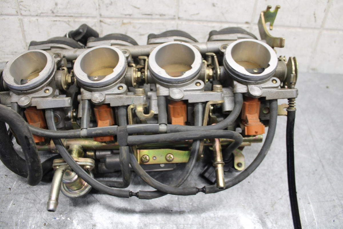 2003 Yamaha YZF R6 MAIN FUEL INJECTORS / THROTTLE BODIES 5SL-13750-00-00 BB539