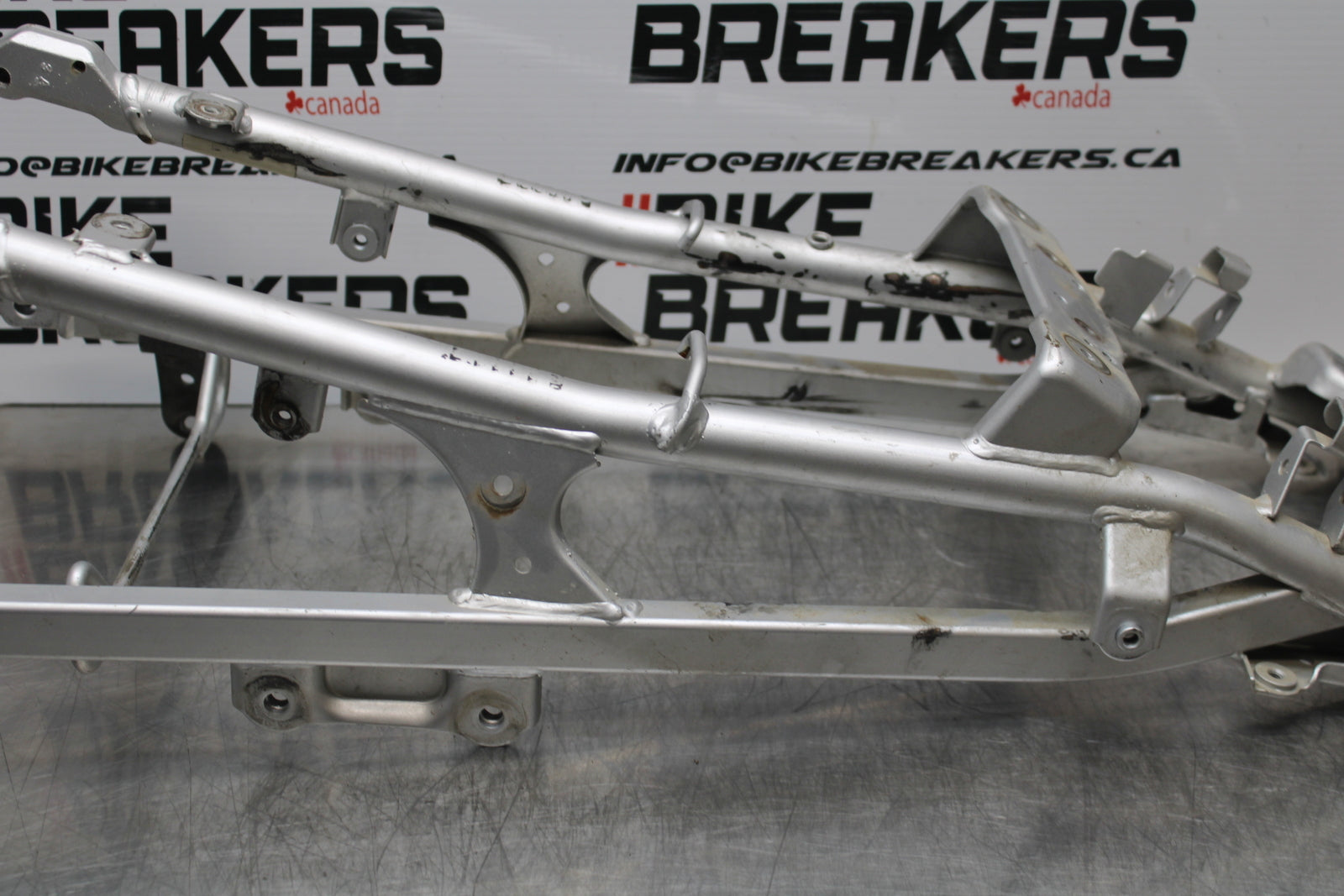 03 SUZUKI SV650S REAR SUBFRAME BACK SUB FRAME BB167
