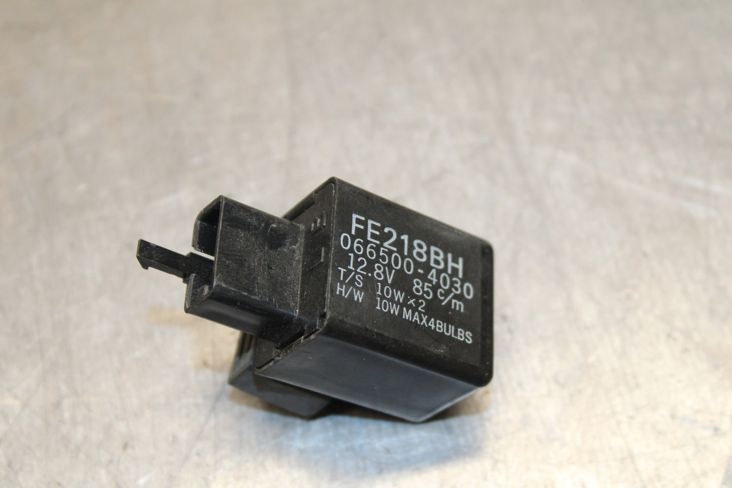 13-18 KAWASAKI NINJA ZX6R TURN SIGNAL BLINKER RELAY FLASHER SWITCH BB130