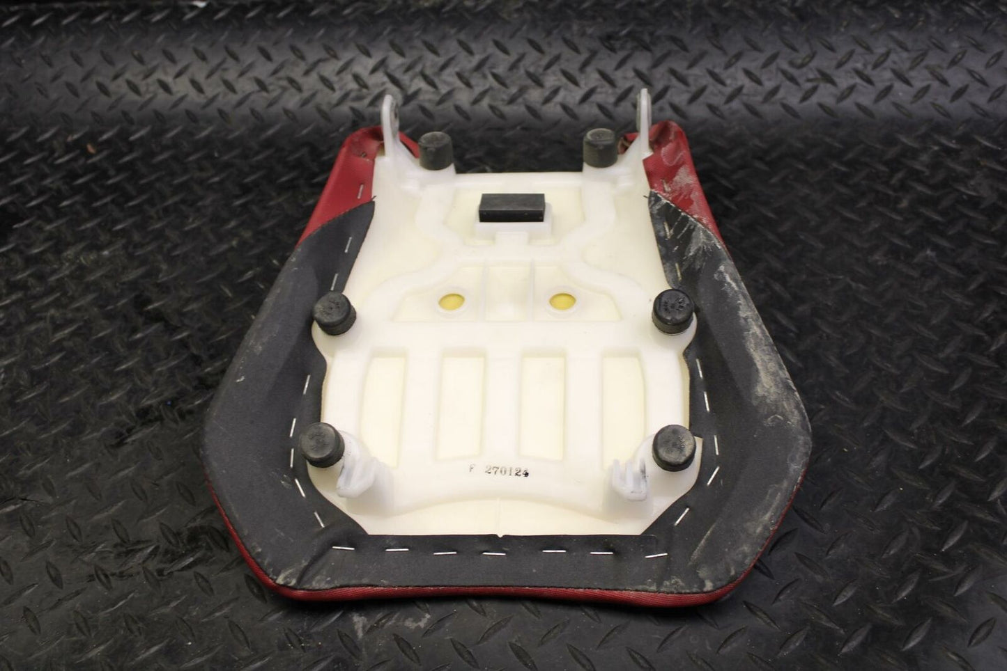 11-17 SUZUKI GSXR750 FRONT DRIVERS SEAT PAD SADDLE PILLION BB 182
