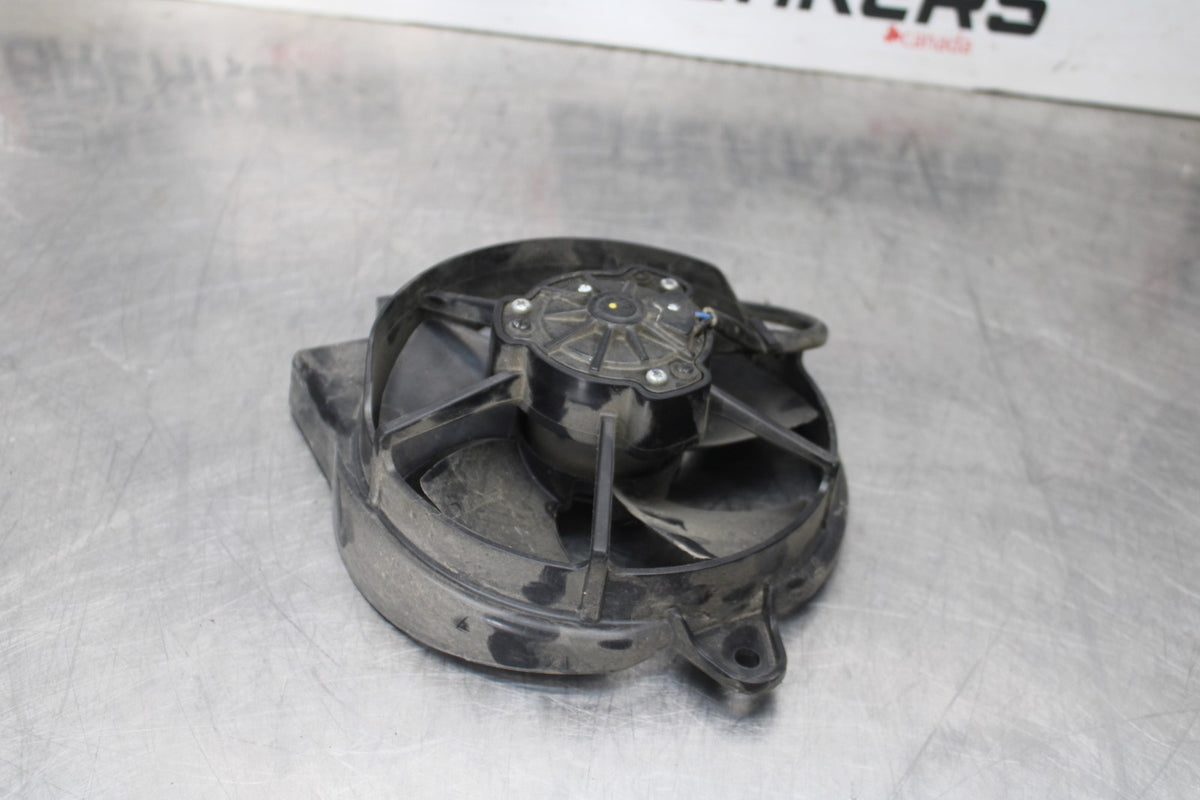 20-23 BMW F900R ENGINE RADIATOR COOLING FAN BB923